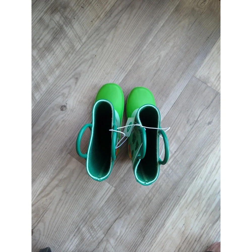 Cat & Jack Rain Boots Kids Size 10 Green New Caterpillar Pull-On Waterproof